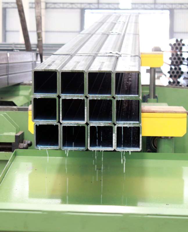 Produção de Tubos de aço quadrados Unidade Tubos Industriais Golin